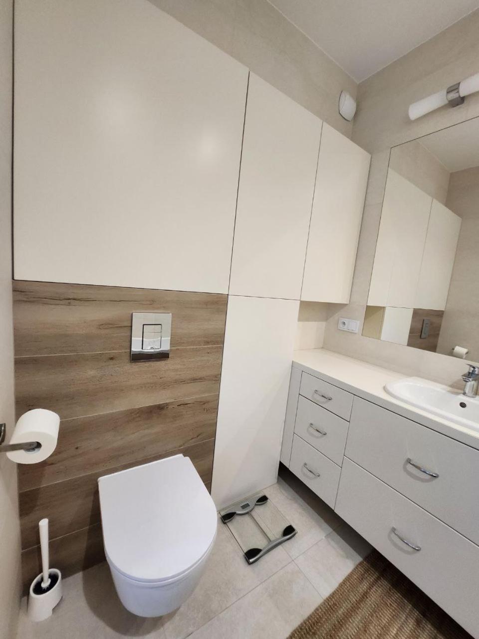 Chopin Airport Apartments Warschau Exterior foto